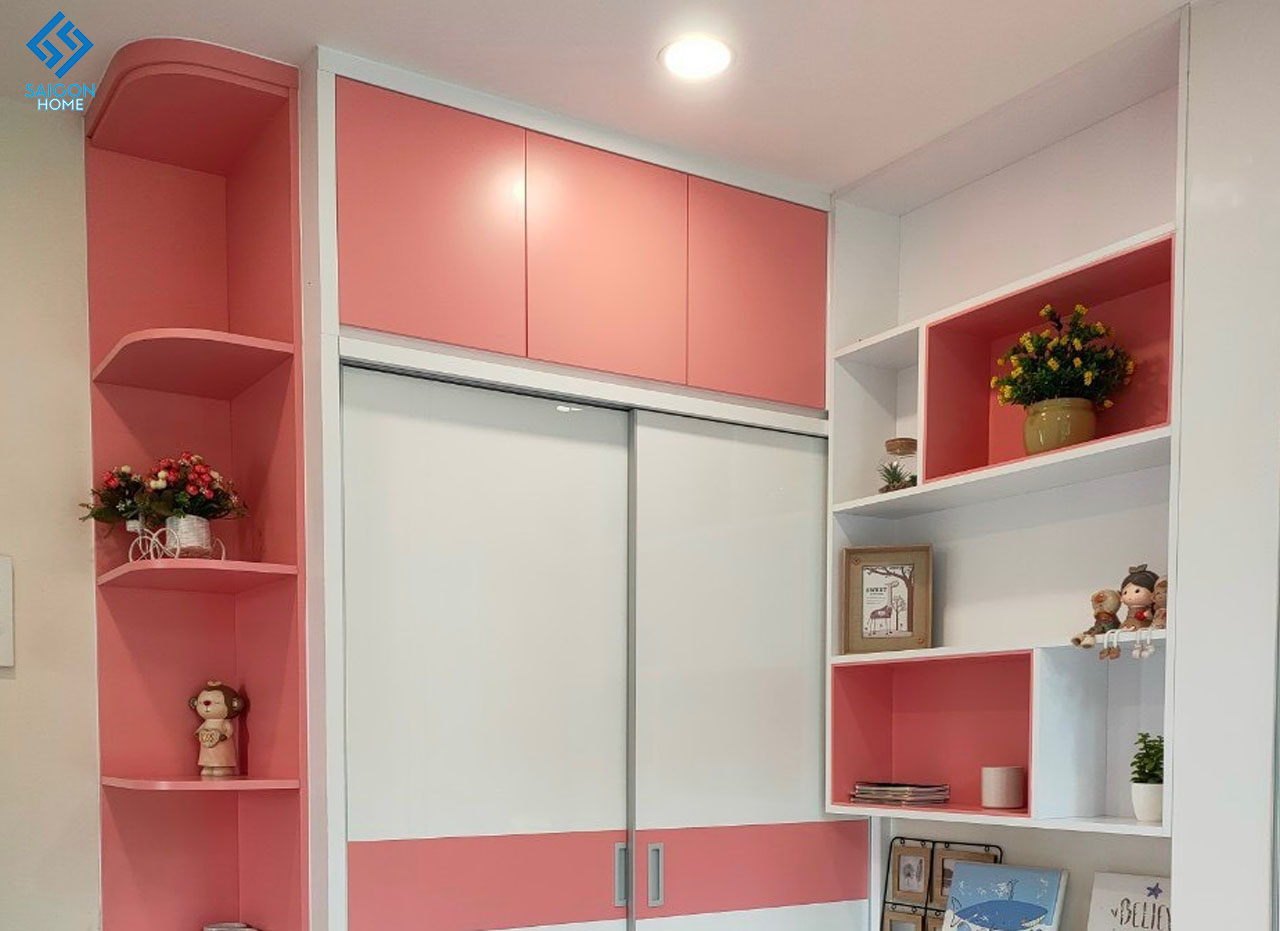 Thiết kế nội thất nhà chị Nhung - Bình Chánh Tủ quần áo với tone màu hồng