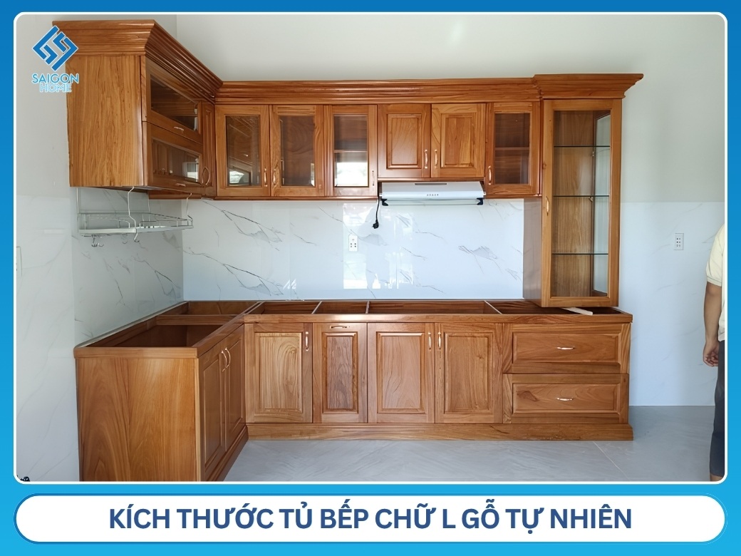 Kích thước tủ bếp chữ L gỗ tự nhiên chuẩn
